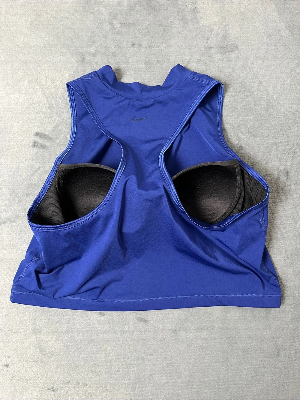 Nike Tank Top Women’s Size L Blue Dri-FIT Cool Touch HighNeck Cropped Sports Bra